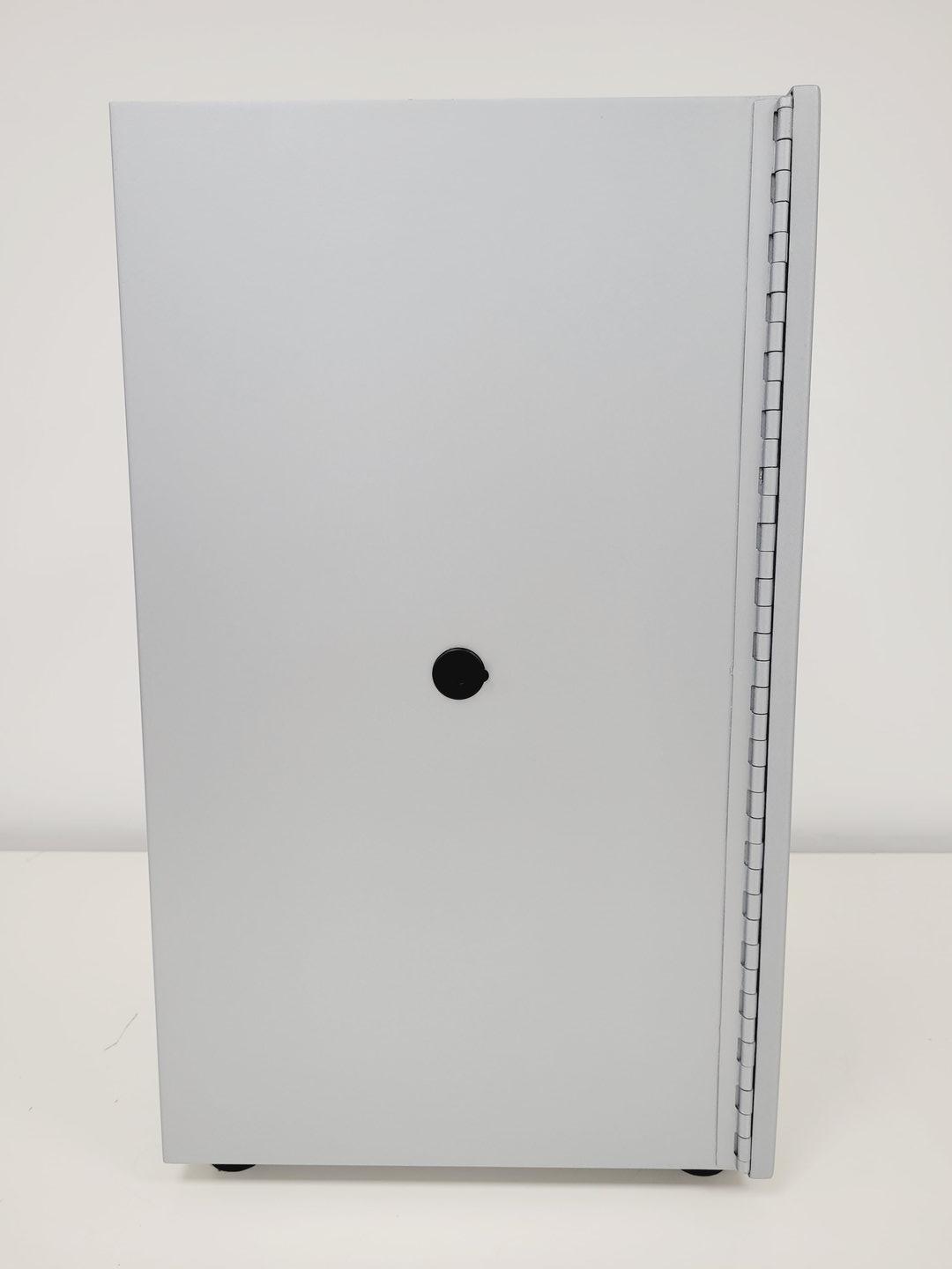 Image of Qsonica Q125 processor CL-18 Sonicator Probe and Sound-Dampening Enclosure
