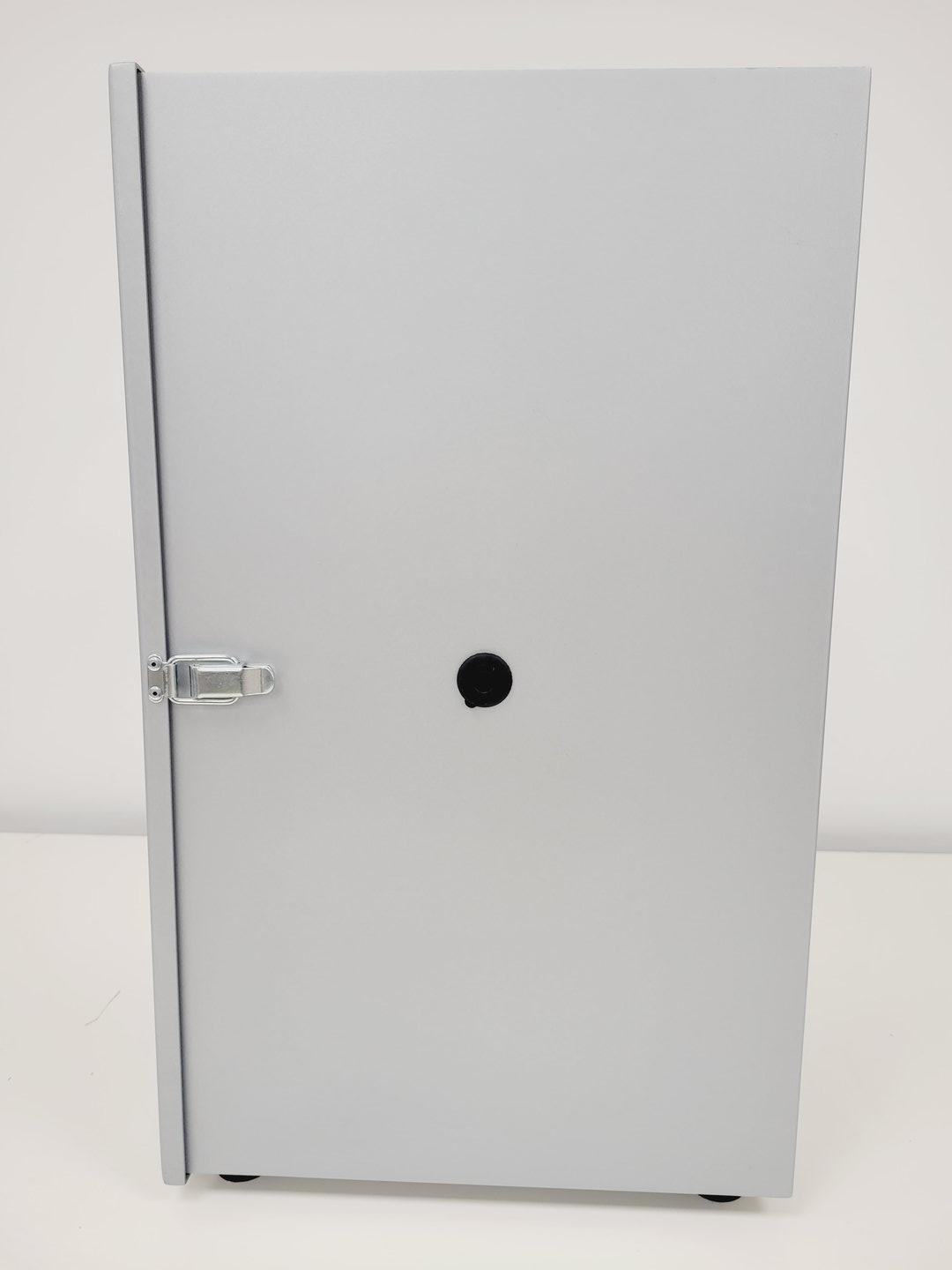 Image of Qsonica Q125 processor CL-18 Sonicator Probe and Sound-Dampening Enclosure