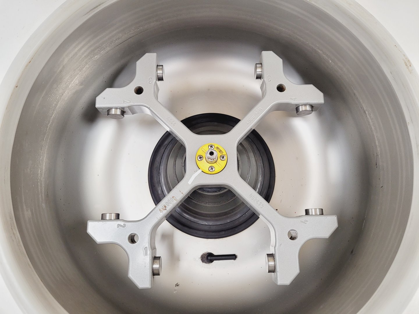 Image of Hettich Rotanta 460R Benchtop Centrifuge with 4500 RPM Rotor Lab Faulty