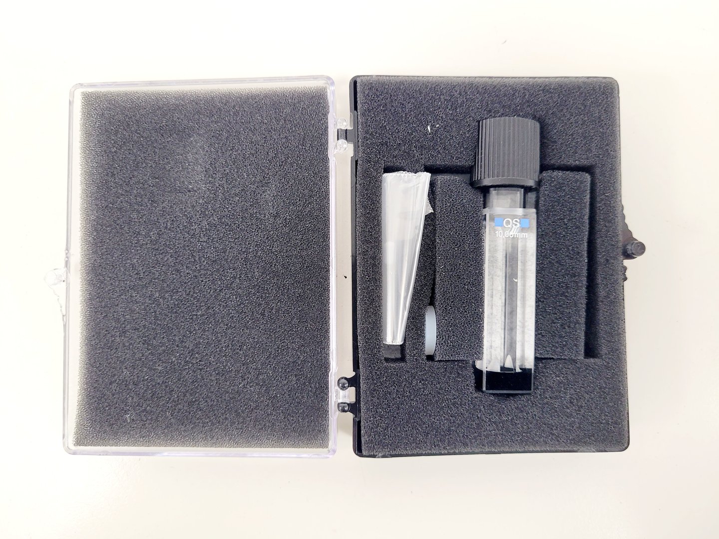 Image of Hellma Analytics 117.196F-QS 10x4mm Precision Cell Cuvette Lab