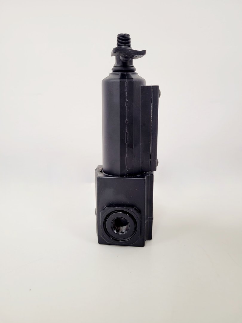 Image of PFEIFFER DUO 3 Vacuum Pump w/ Accessories Lab