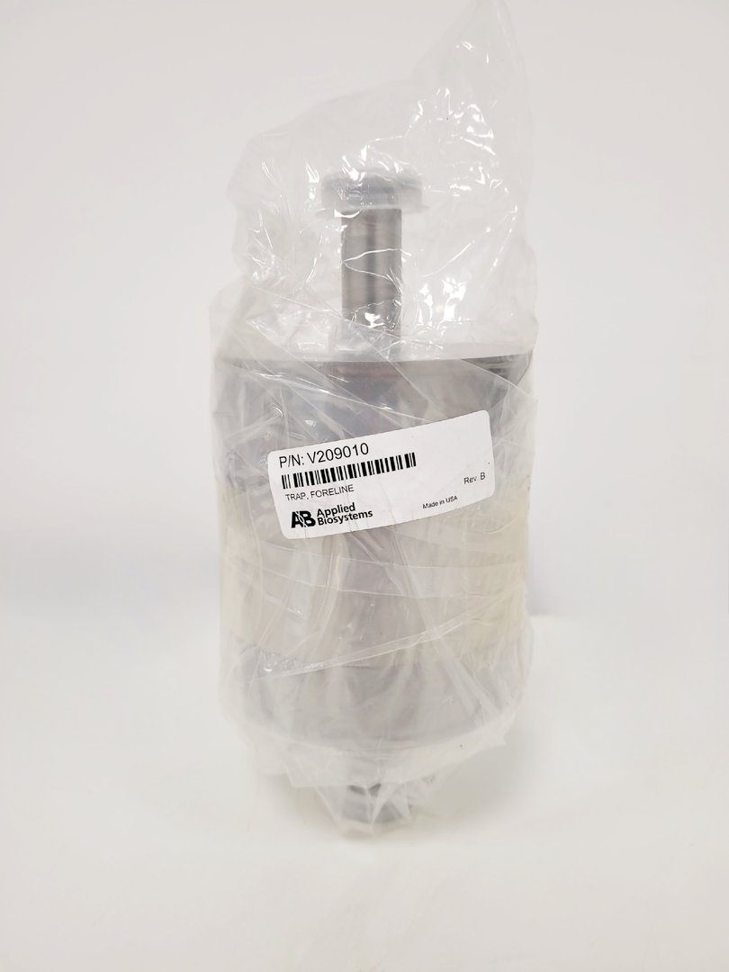 Image of PFEIFFER DUO 3 Vacuum Pump w/ Accessories Lab