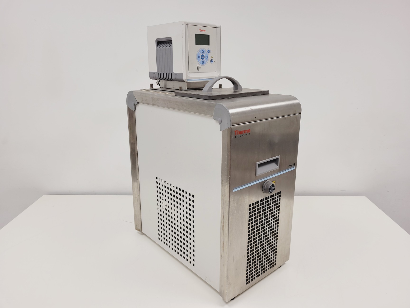 Image of Thermo Scientific Haake SC100 With A28 Water Bath Lab