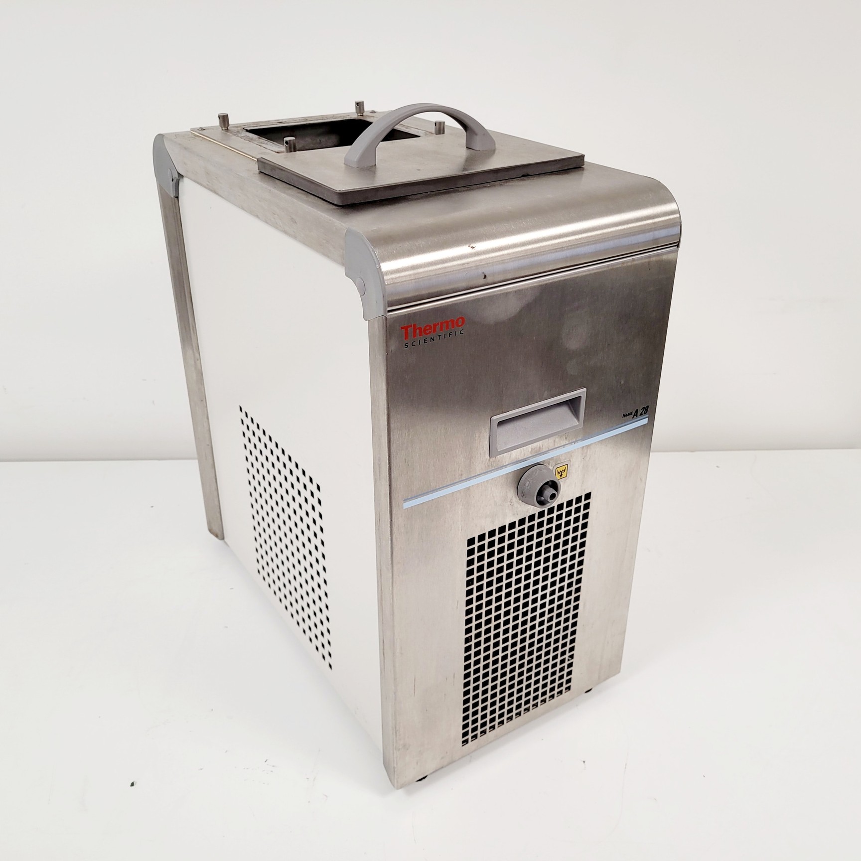 Image of Thermo Scientific Haake SC100 With A28 Water Bath Lab