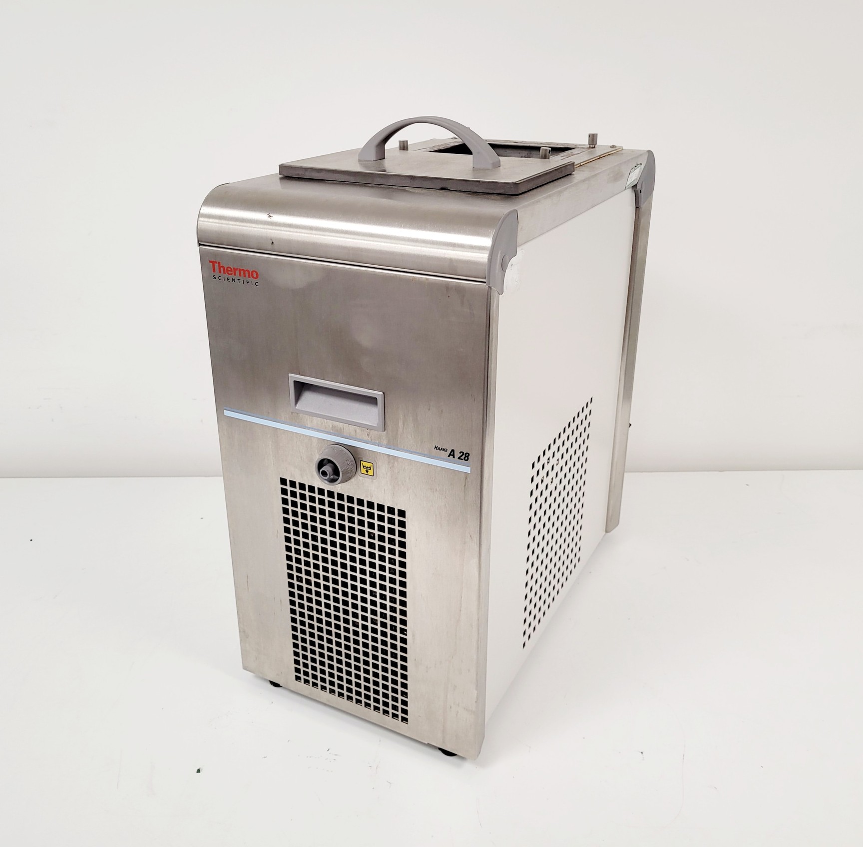 Image of Thermo Scientific Haake SC100 With A28 Water Bath Lab