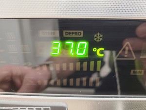 Thumbnail image of Memmert INB 200 Laboratory Incubator Lab
