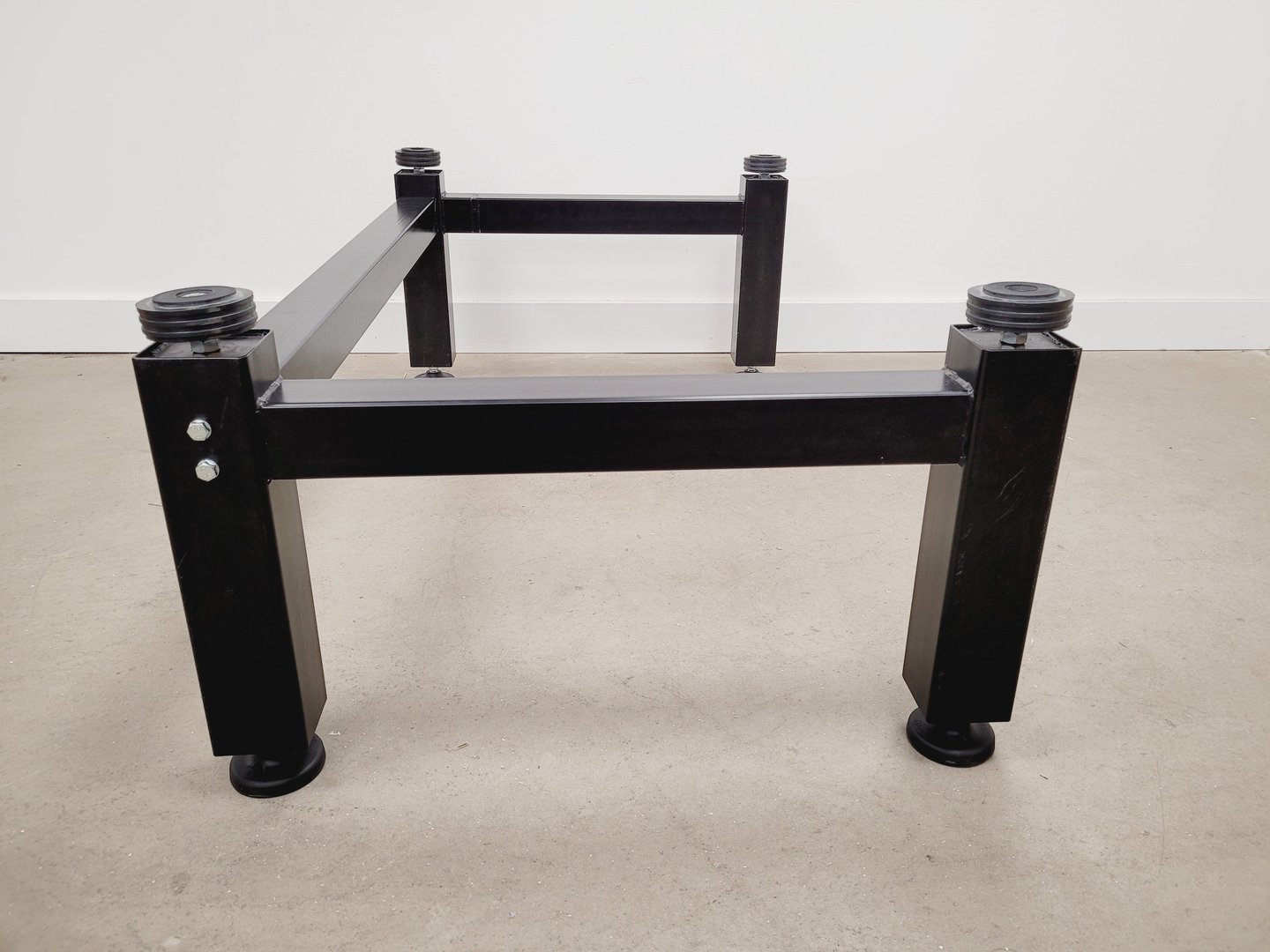 Image of Standa Opto-Mechanics Anti-Vibration Isolation Table (Frame Only)