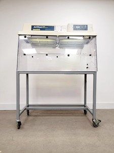 Thumbnail image of Star Lab AirClean 600 PCR Workstation & Stand Lab