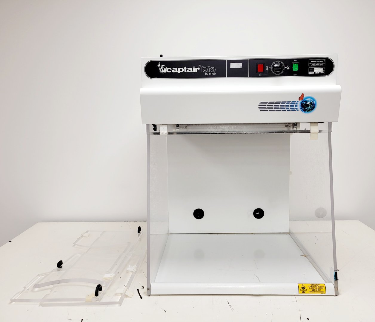 Image of Erlab Captair Biocap DNA/RNA PCR Workstation Lab Spares/Repairs