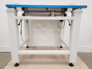 Thumbnail image of Fabreeka Vibration Isolation Table 92x80x81cm LWH Lab