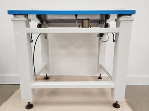 Thumbnail image of Fabreeka Vibration Isolation Optics Table 92x80x81cm LWH Lab