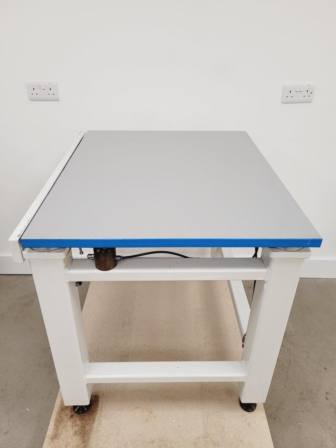 Image of Fabreeka Vibration Isolation Optics Table 92x80x81cm LWH Lab