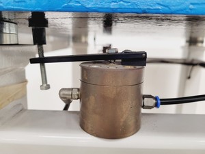 Thumbnail image of Fabreeka Vibration Isolation Optics Table 92x80x81cm LWH Lab