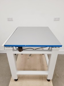 Thumbnail image of Fabreeka 92x80x81cm LWH  Vibration Isolation Table