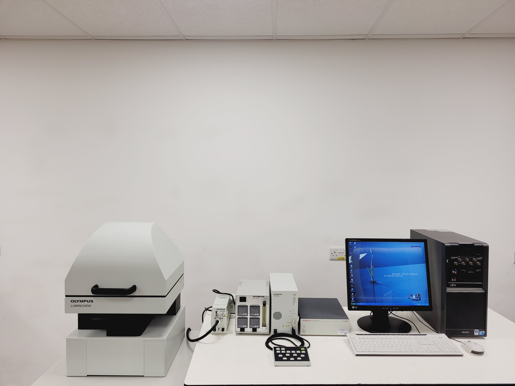 Image of Olympus LV200F - LuminoView Bioluminescence Microscope System Lab