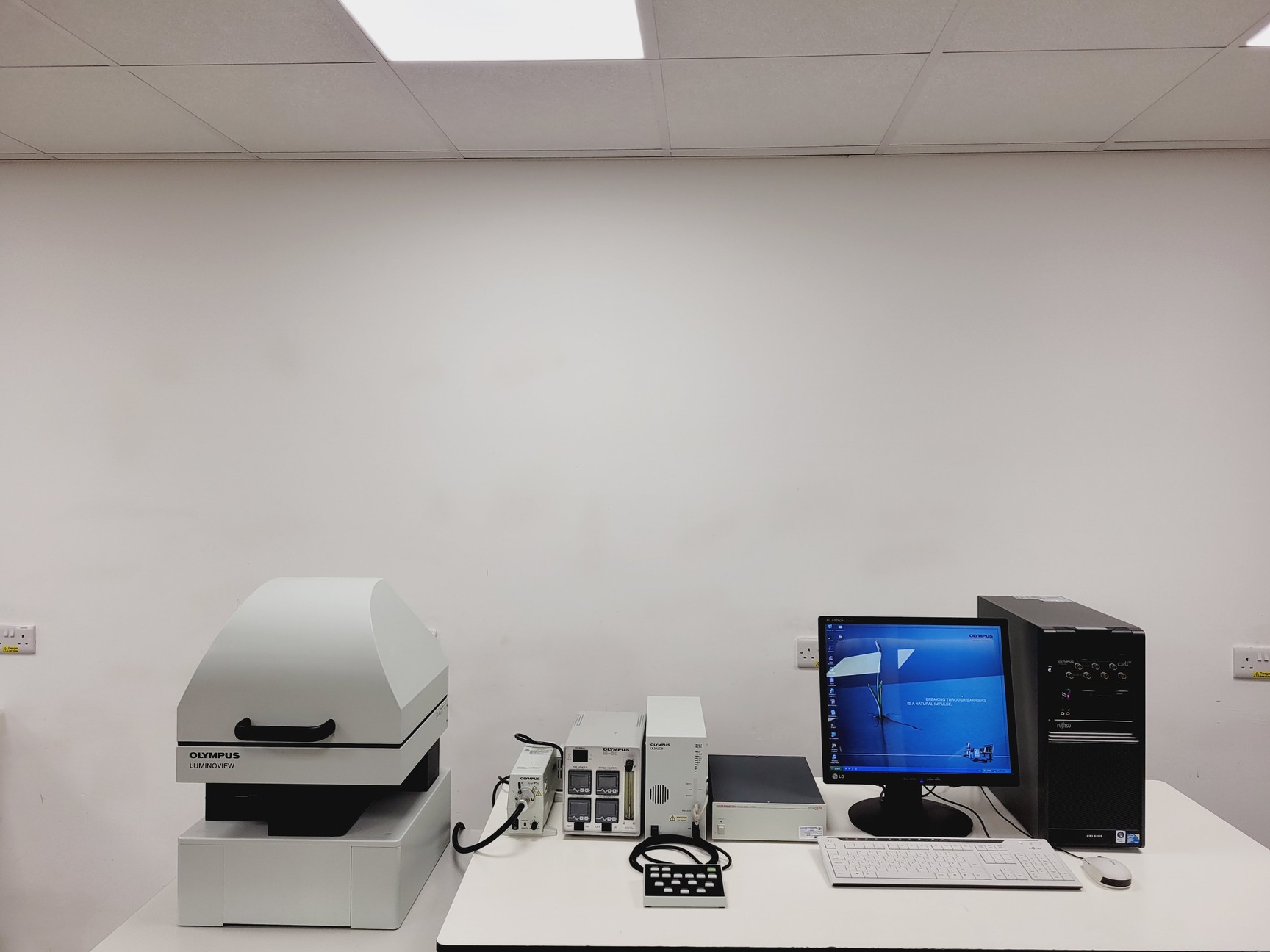 Image of Olympus LV200F - LuminoView Bioluminescence Microscope System Lab