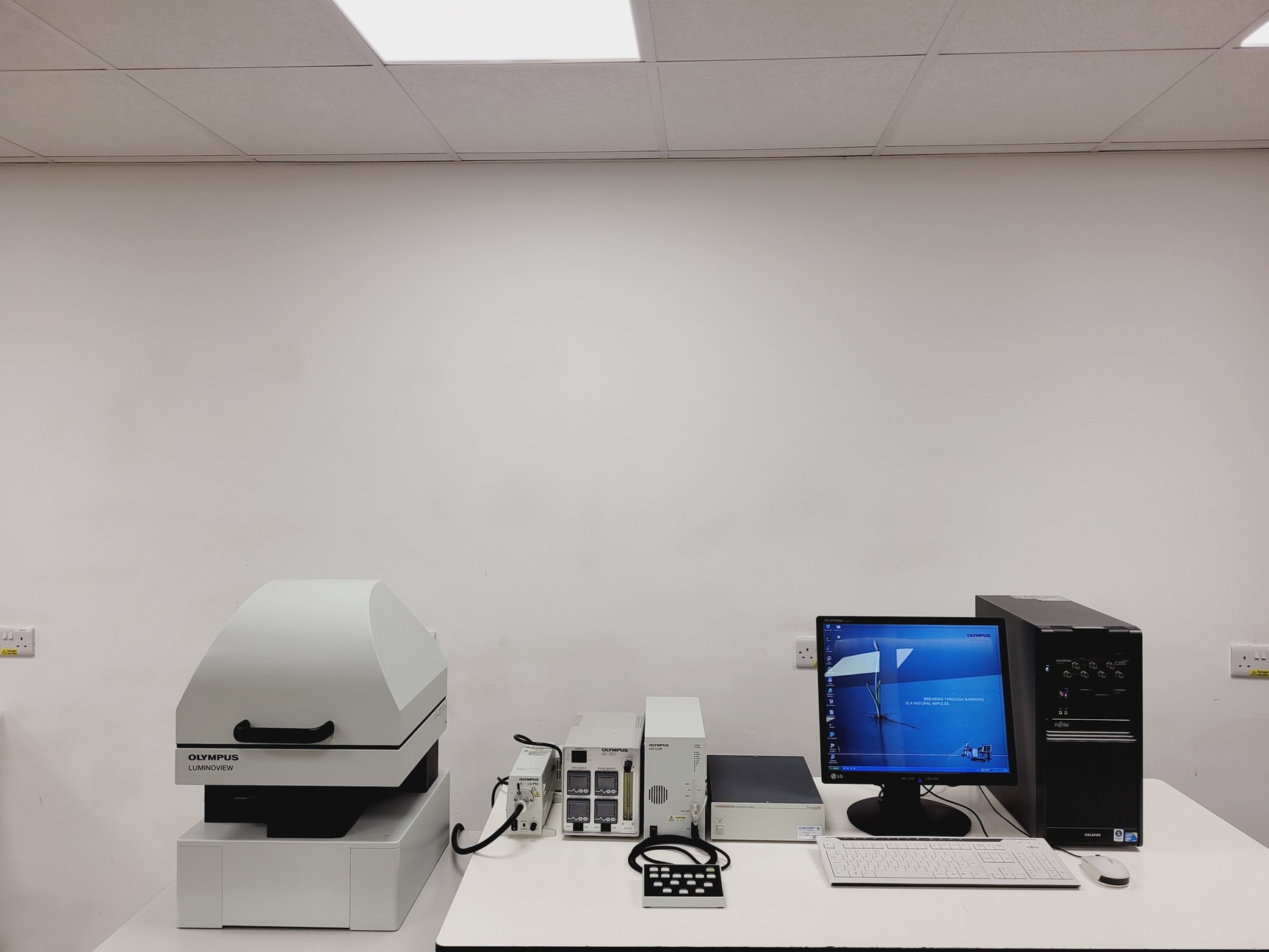 Image of Olympus LV200F - LuminoView Bioluminescence Microscope System Lab