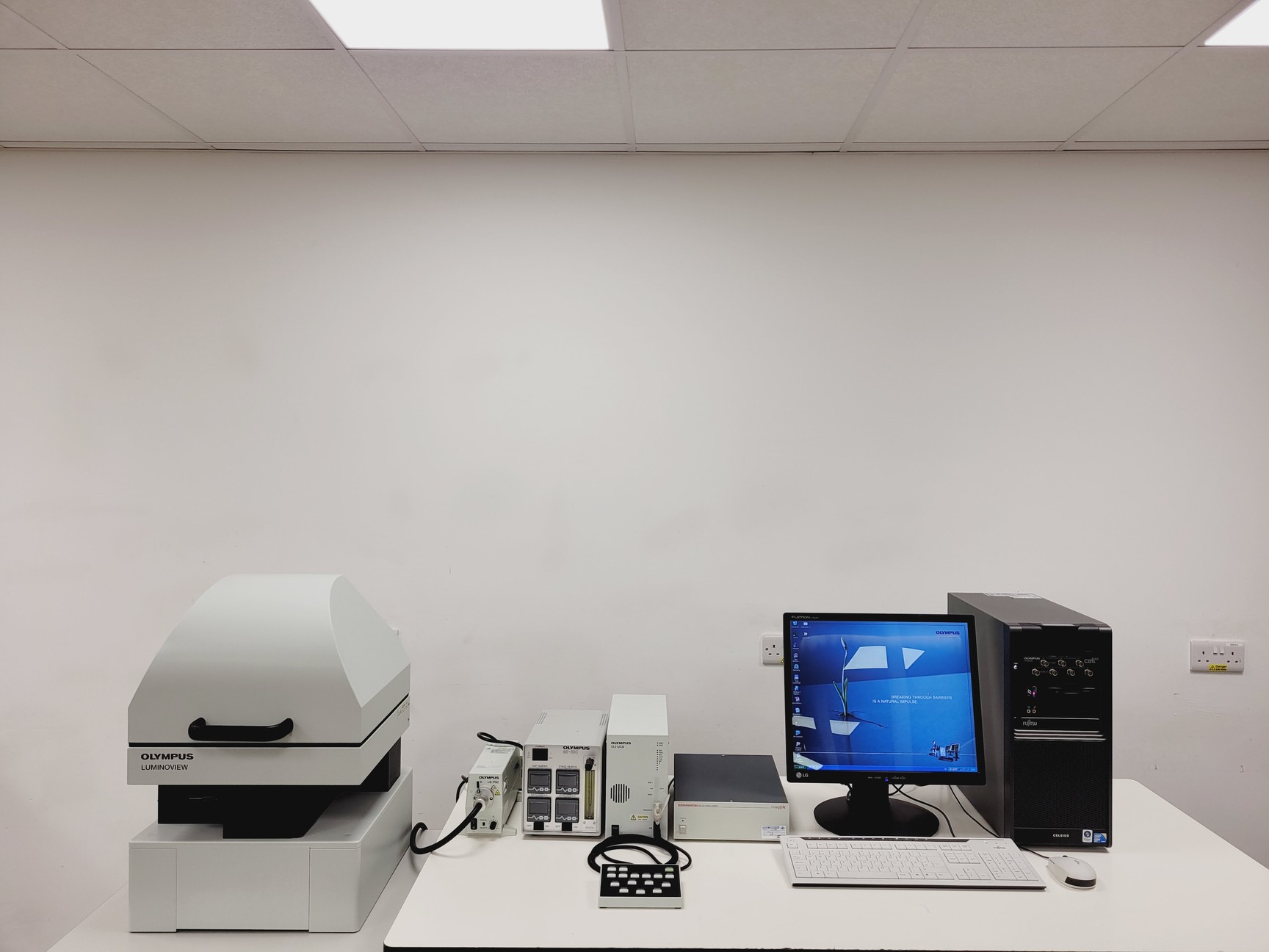 Image of Olympus LV200F - LuminoView Bioluminescence Microscope System Lab