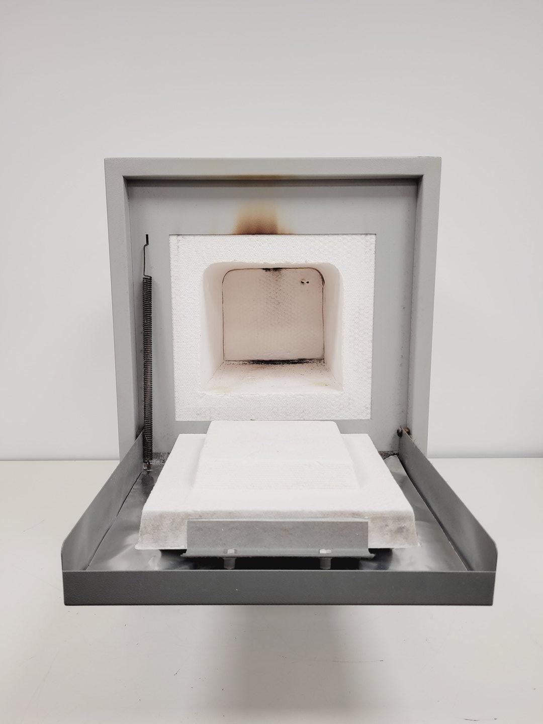Image of Carbolite ELF 10/6 Muffle Furnace lab