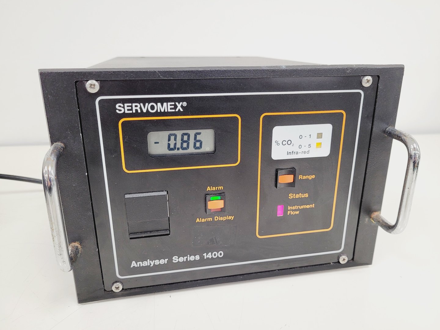 Image of Servomex Analyser Series 1400 CO2 Analyser Lab