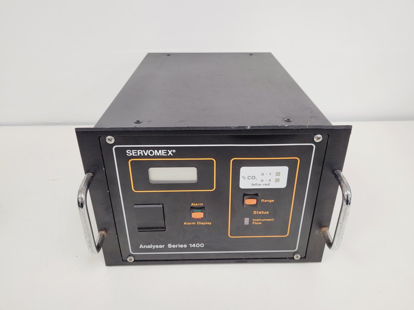 Image of Servomex Analyser Series 1400 CO2 Analyser Lab