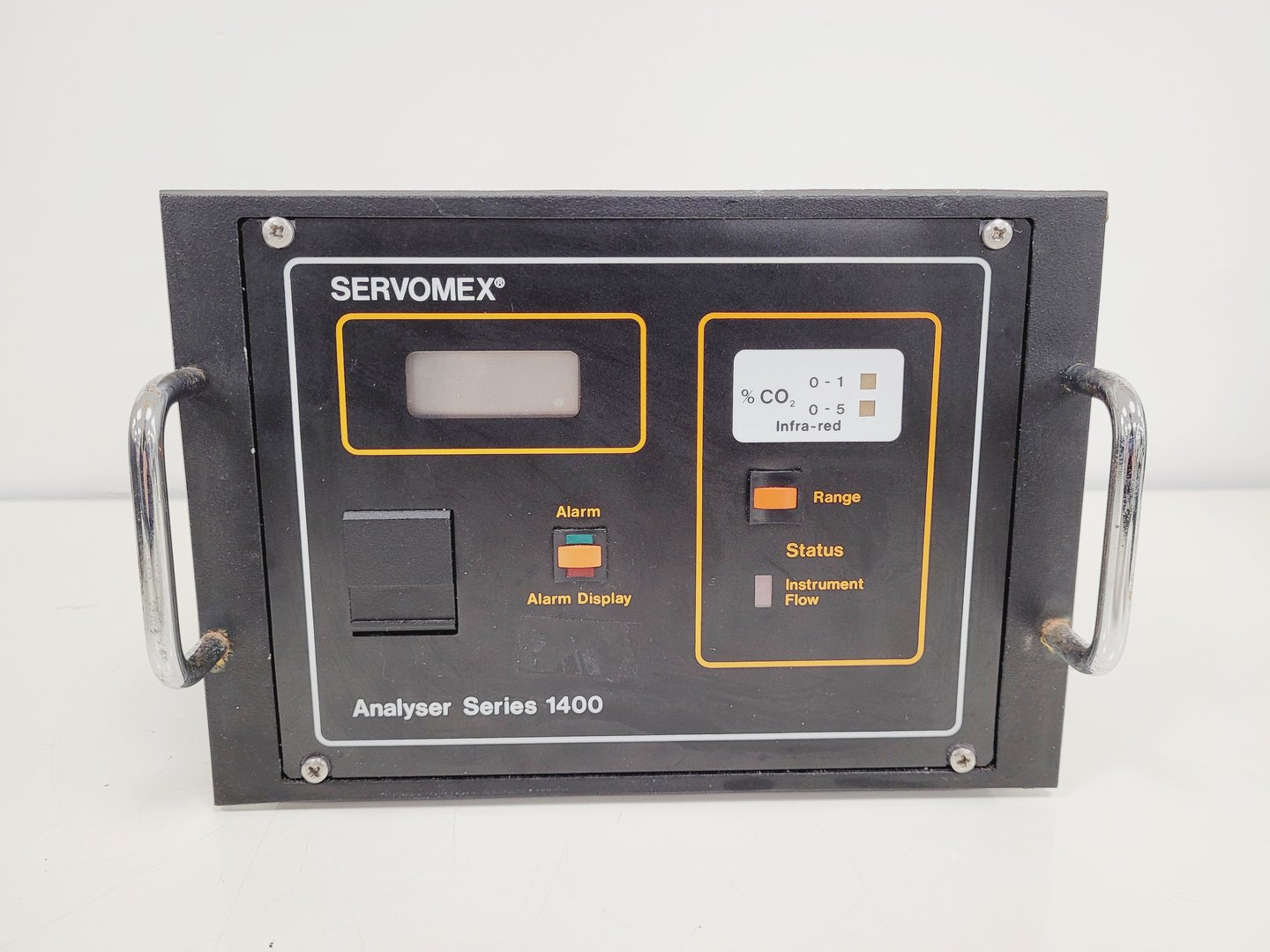 Image of Servomex Analyser Series 1400 CO2 Analyser Lab