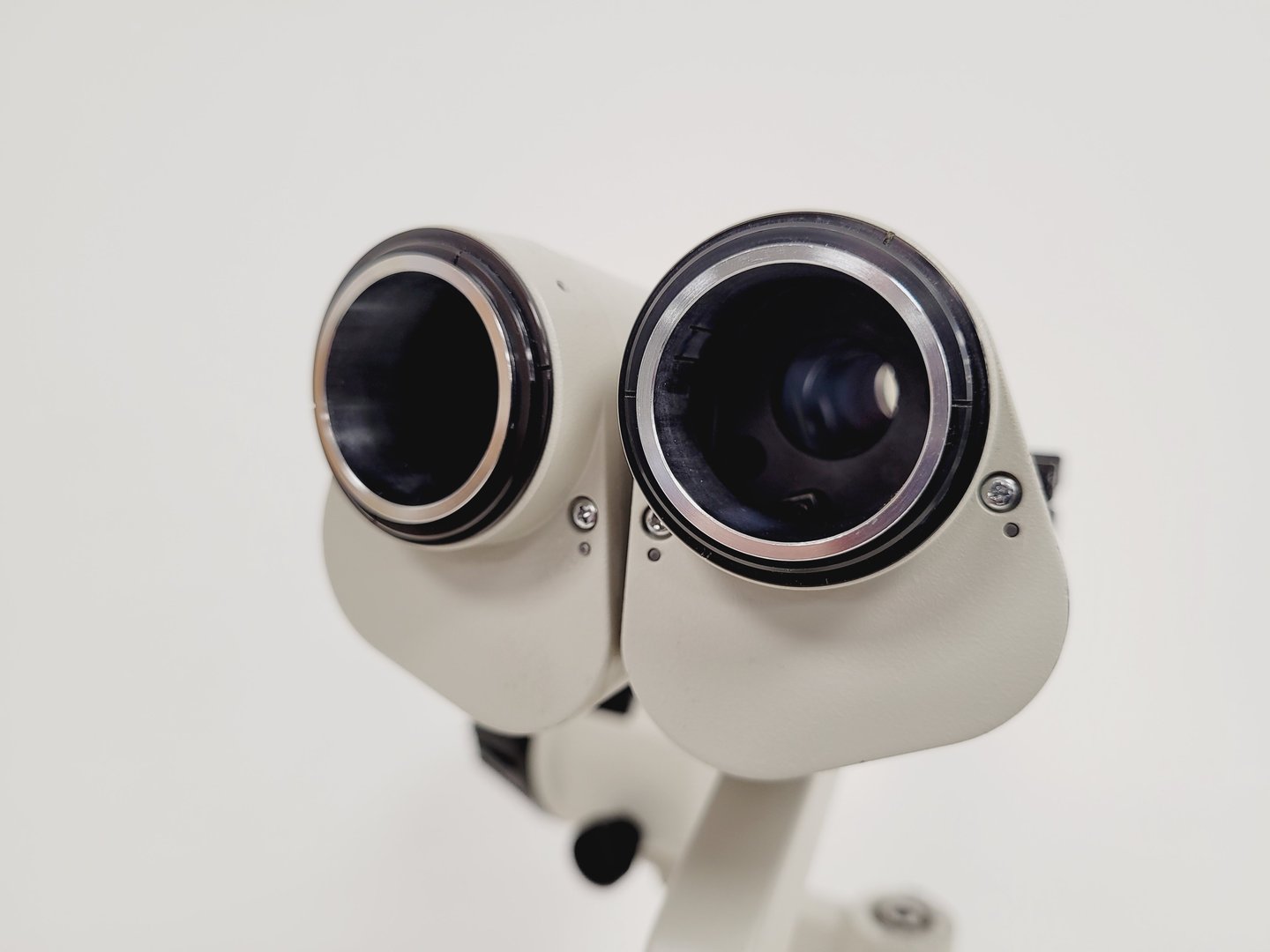 Image of Topcon SL-2E Slit Lamp with Topcon ATE-600 Table/Stand Lab