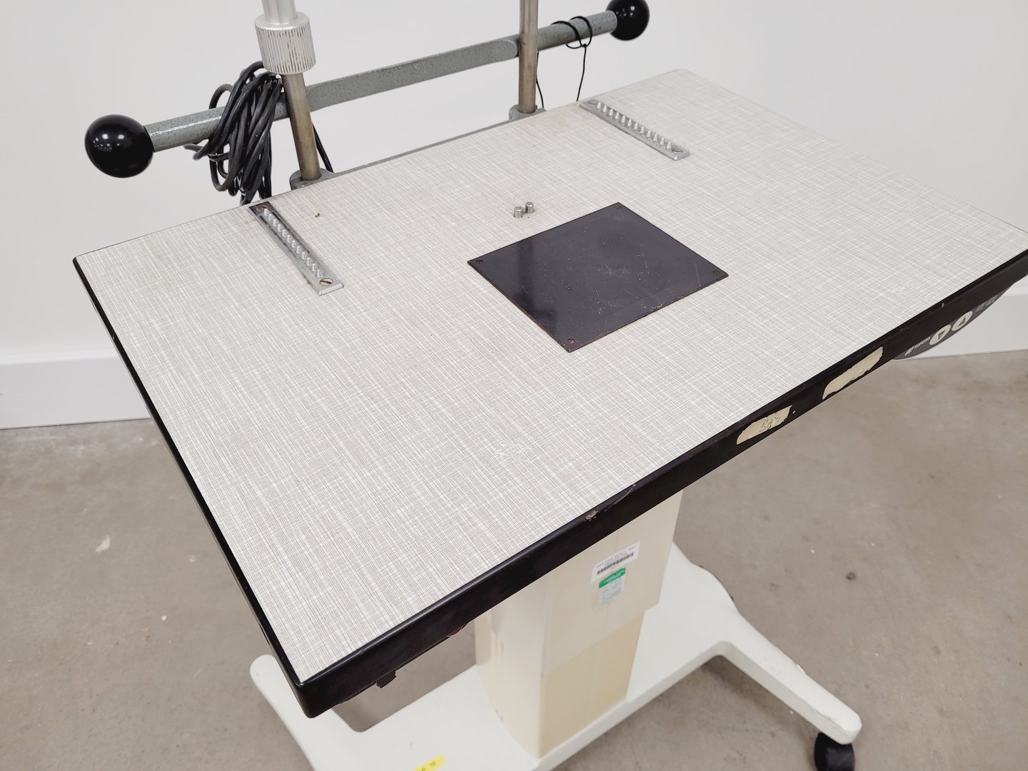 Image of Topcon SL-2E Slit Lamp with Topcon ATE-600 Table/Stand Lab