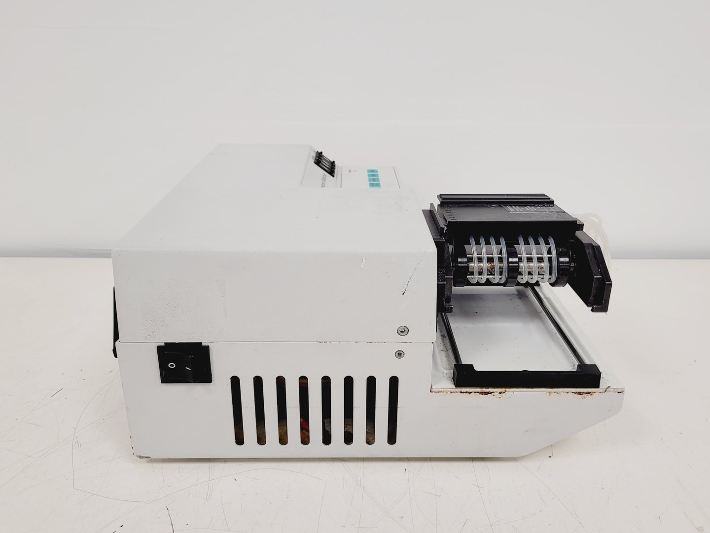 Image of Labsystems Multidrop Type 831 Liquid Reagent Dispensing System Lab
