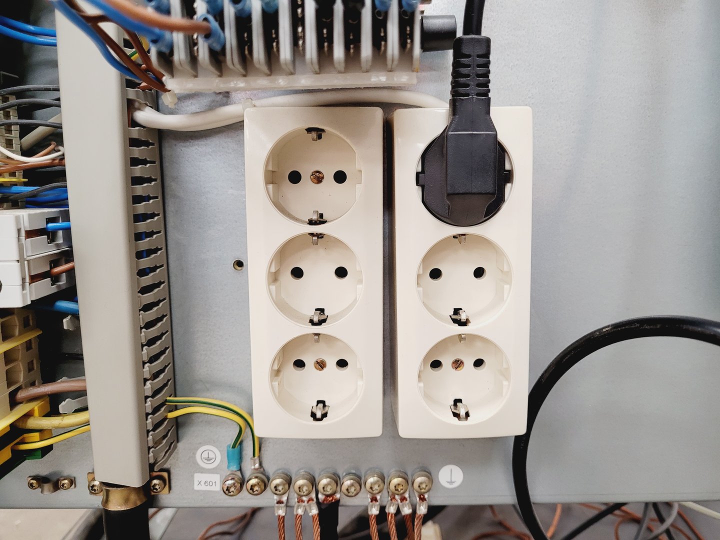 Image of Bruker D8 Advance Powder X-Ray Diffractometer XRD Spares or Repairs