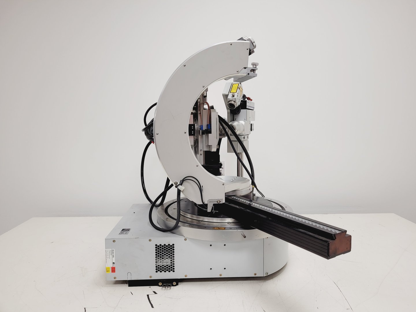 Image of Bruker D8 Advance Powder X-Ray Diffractometer XRD Spares or Repairs