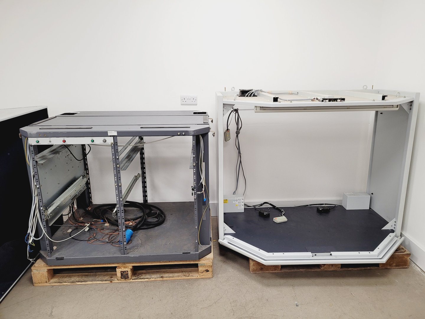 Image of Bruker D8 Advance Powder X-Ray Diffractometer XRD Spares or Repairs