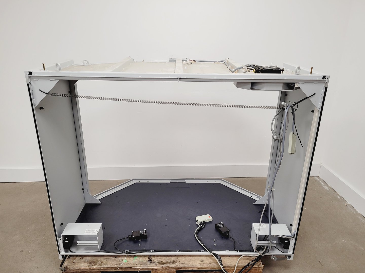 Image of Bruker D8 Advance Powder X-Ray Diffractometer XRD Spares or Repairs