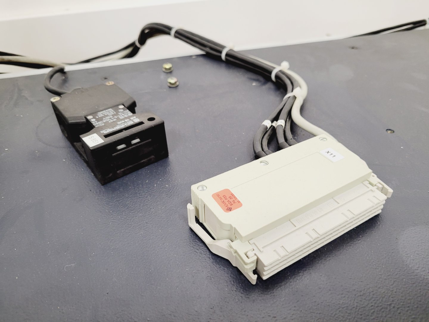 Image of Bruker D8 Advance Powder X-Ray Diffractometer XRD Spares or Repairs