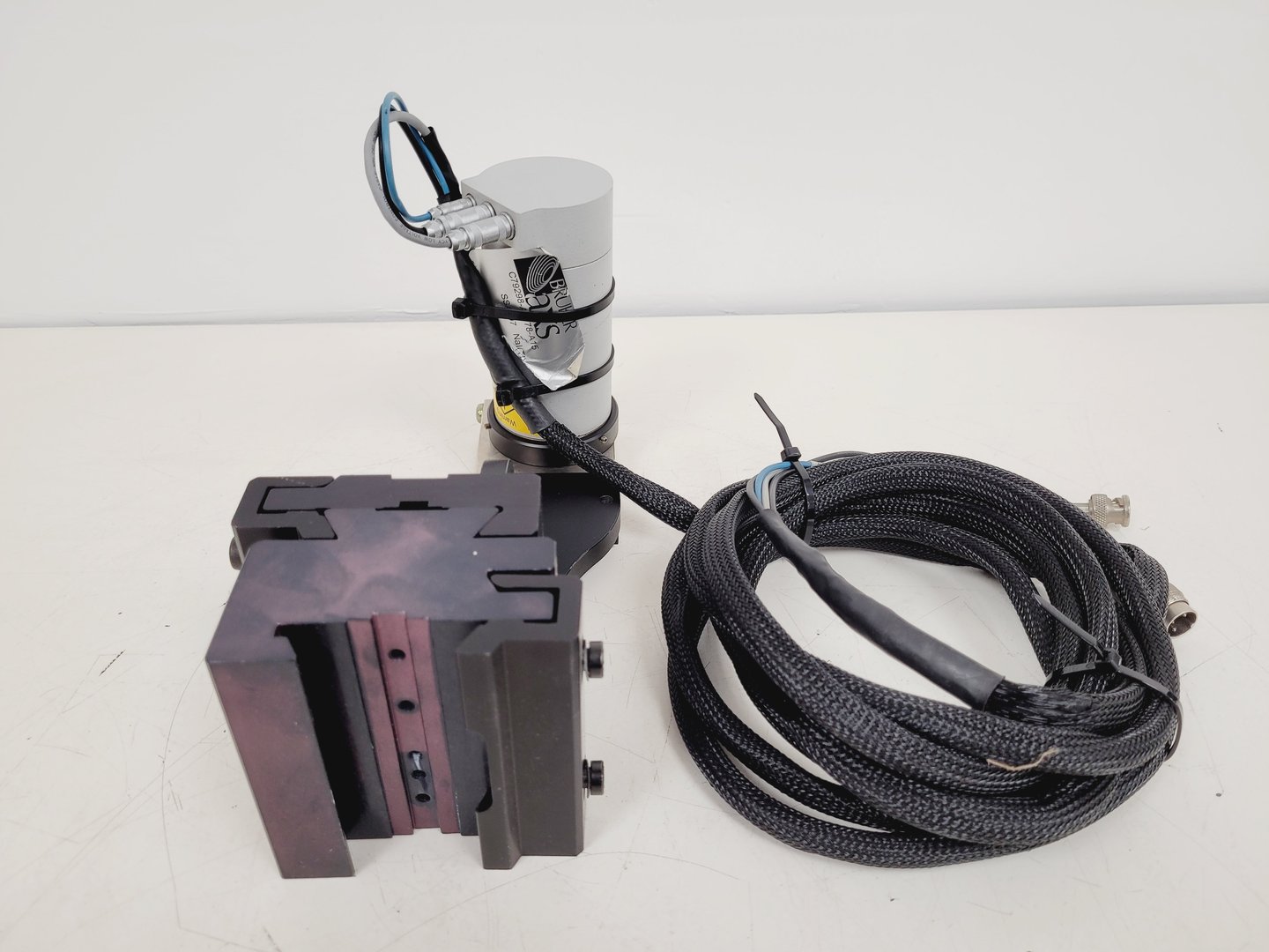 Image of Bruker D8 Advance Powder X-Ray Diffractometer XRD Spares or Repairs