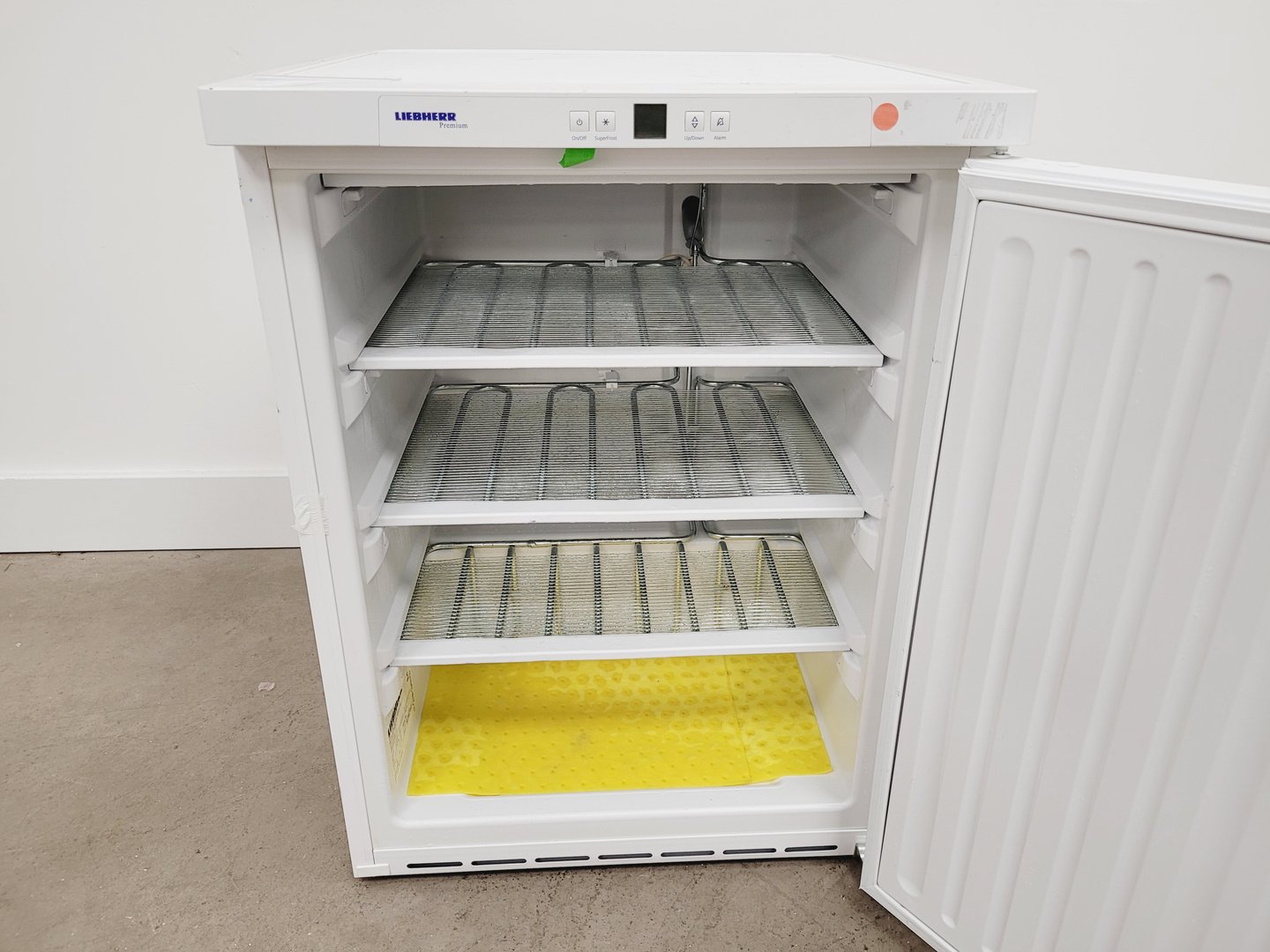 Image of Liebherr Premium Laboratory Freezer 143L SN-T 4 1679 4 Lab