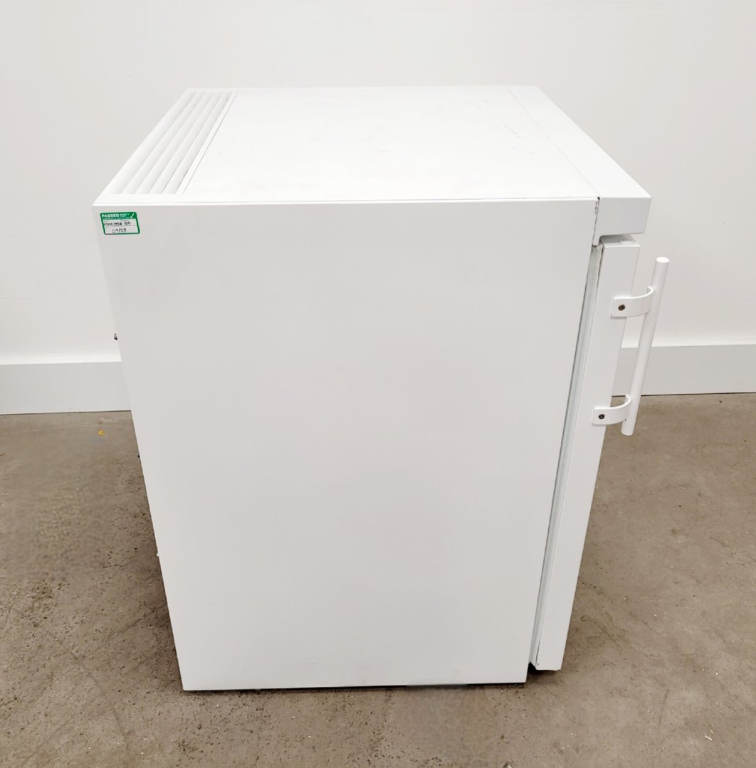 Image of Liebherr MediLine Laboratory Refrigerator Fridge - SN-ST - 2 4184 4 - 141L Lab