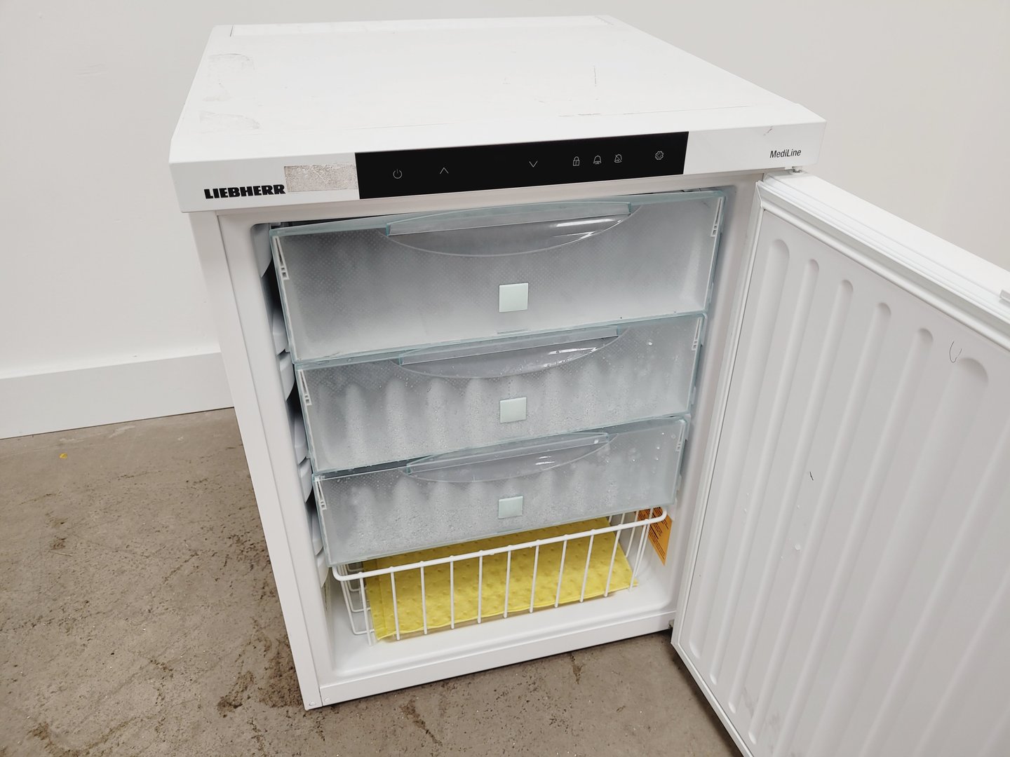 Image of Liebherr MediLine Laboratory Freezer - 139 L - 4 6183 4 - Lab