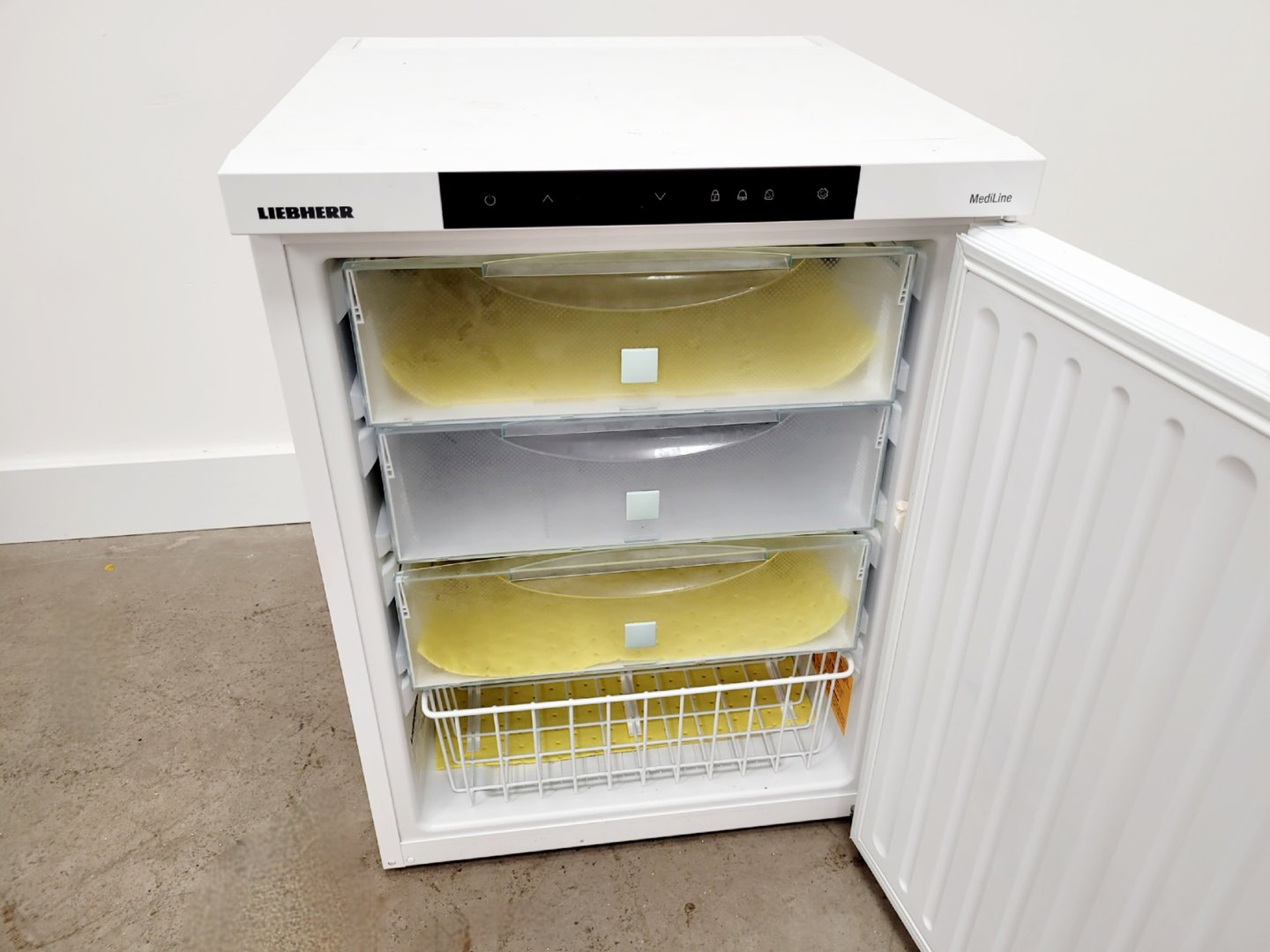 Image of Liebherr MediLine Laboratory Freezer  - 4 6183 4 - 139 L - Lab