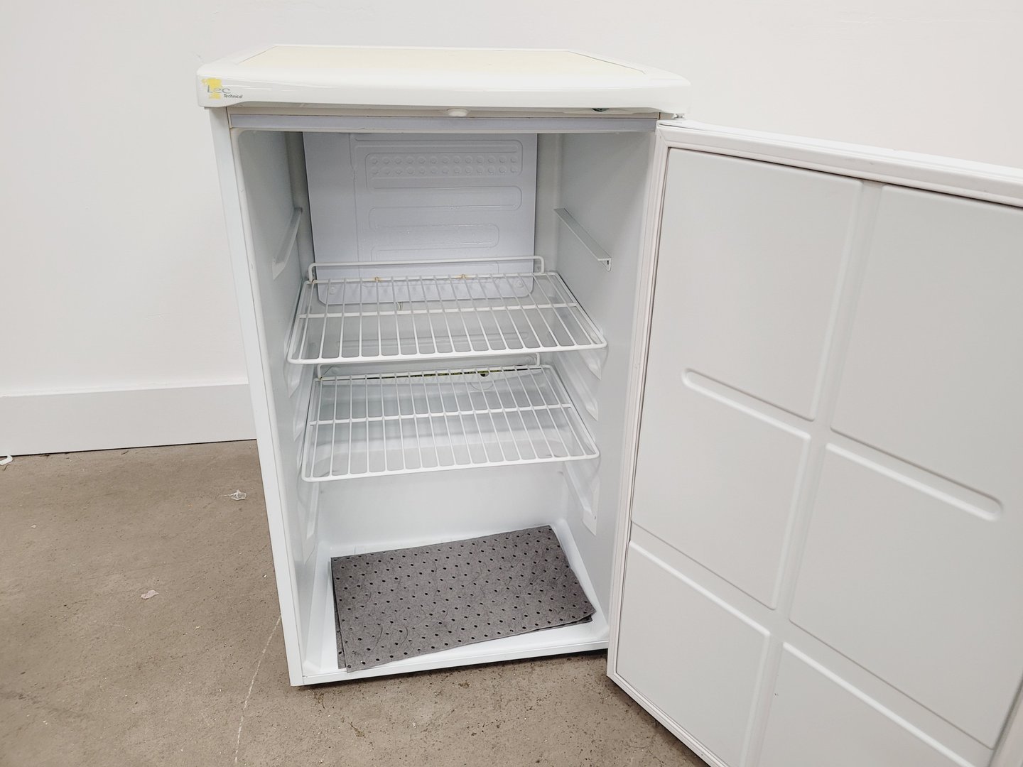 Image of LEC Technical LR502 Laboratory Refrigerator Fridge Lab