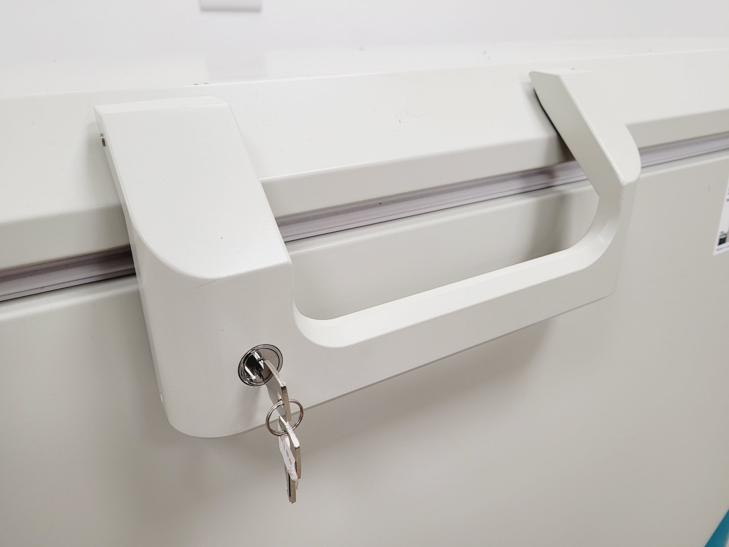 Image of PHCBI Ultra Low Temperature -150˚C Freezer MDF-C2156VAN VIP Series Lab