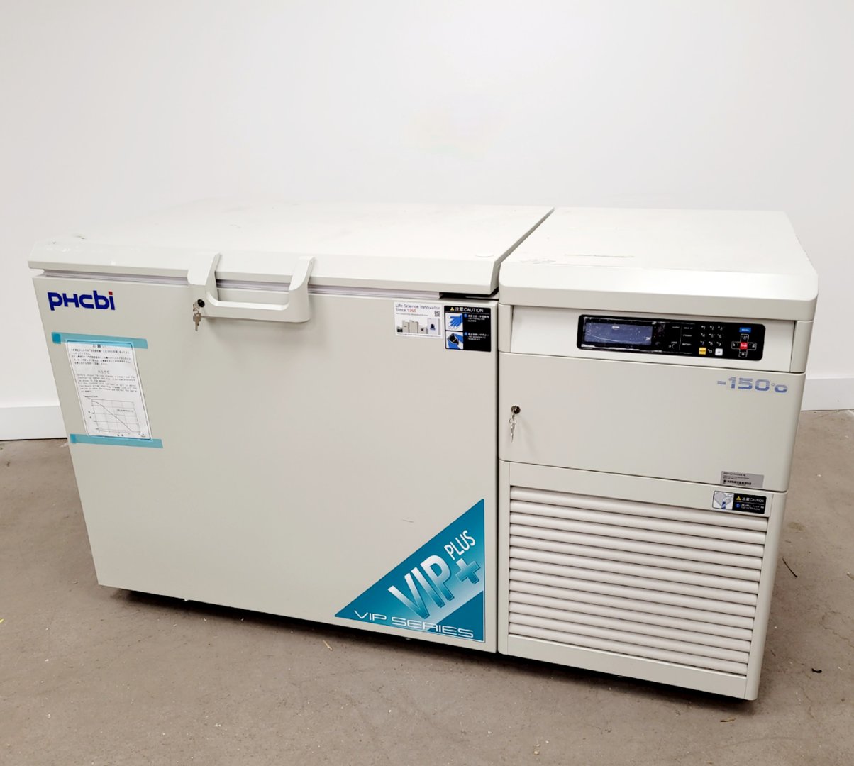 Image of PHCBI Ultra Low Temperature -150˚C Freezer VIP Series  MDF-C2156VAN Lab