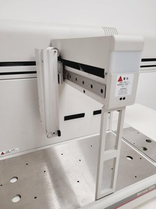 Thumbnail image of Beckman Coulter Biomek 2000 Laboratory Automation Workstation