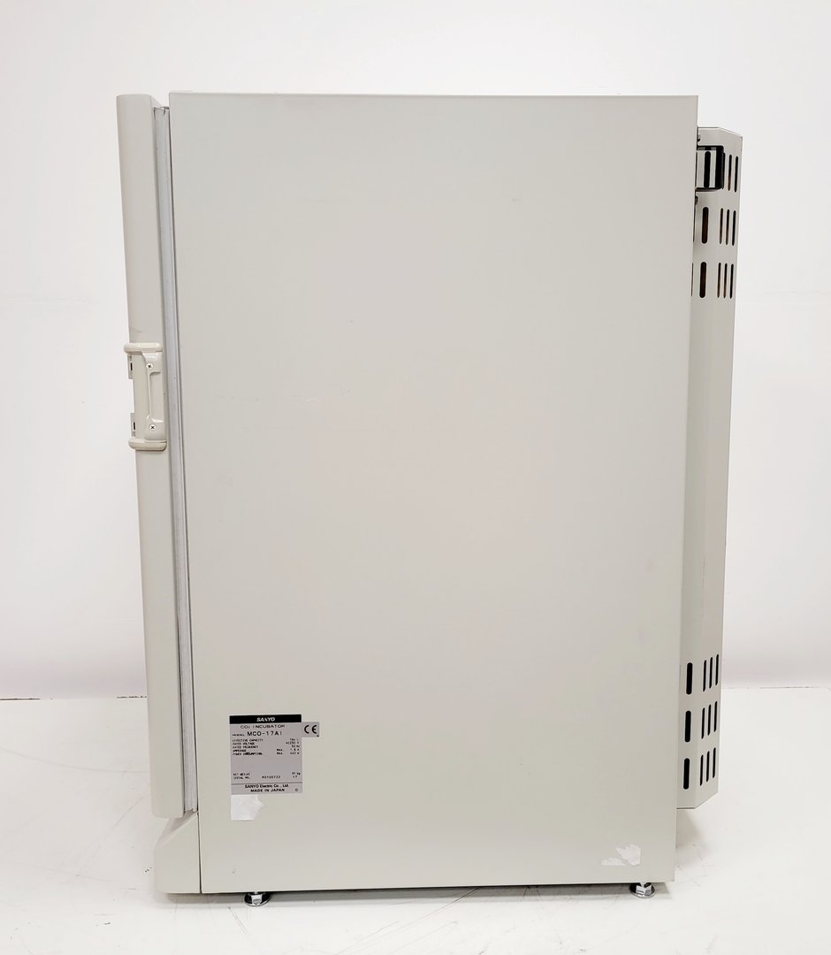 Image of Sanyo CO2 Laboratory Incubator MCO-17AI IR Lab