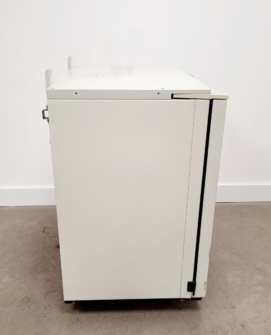 Image of Sanyo MCO-175 CO2 Incubator Lab