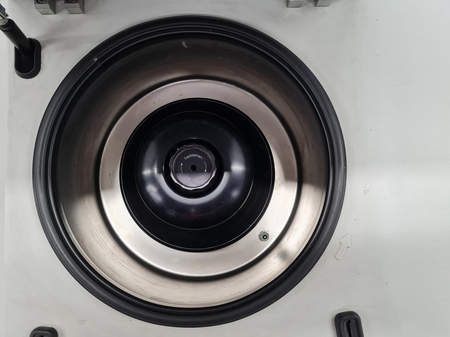 Image of Eppendorf 5804 R Refrigerated Centrifuge with F-34-8-38 Rotor Lab