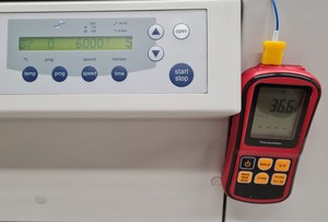 Thumbnail image of Eppendorf 5804 R Refrigerated Centrifuge with F-34-8-38 Rotor Lab