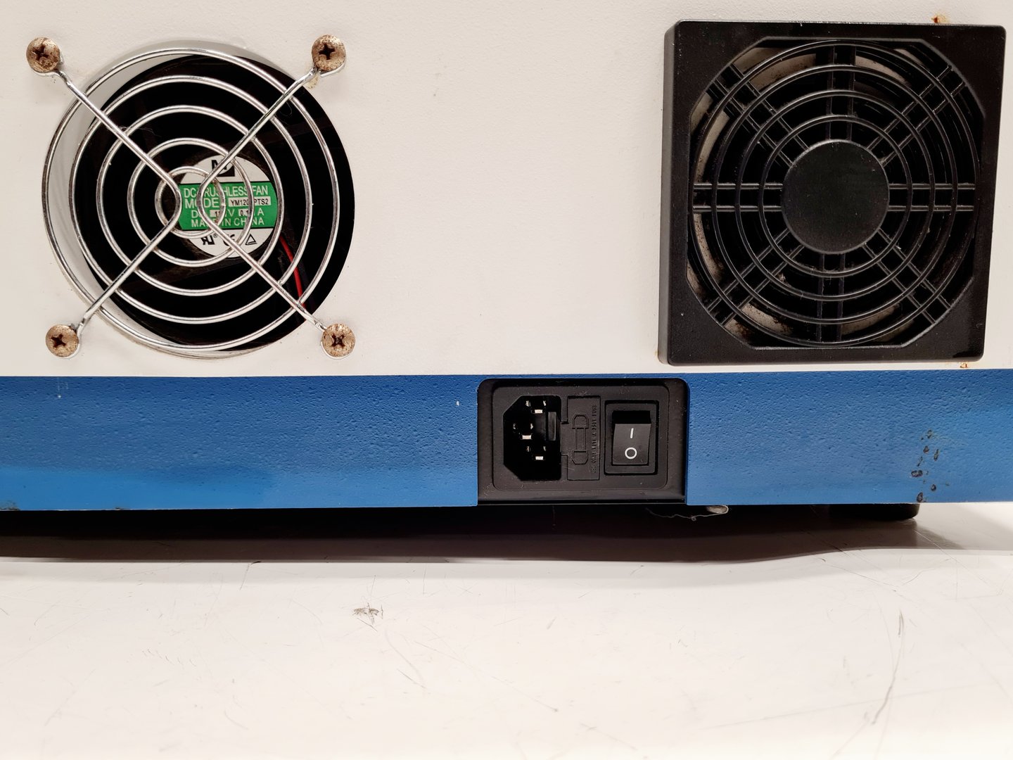 Image of VWR V-3000PC Visible Spectrophotometer Lab