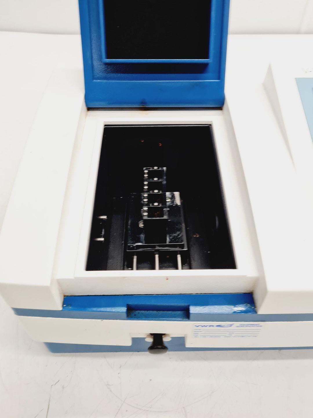 Image of VWR V-3000PC Visible Spectrophotometer Lab