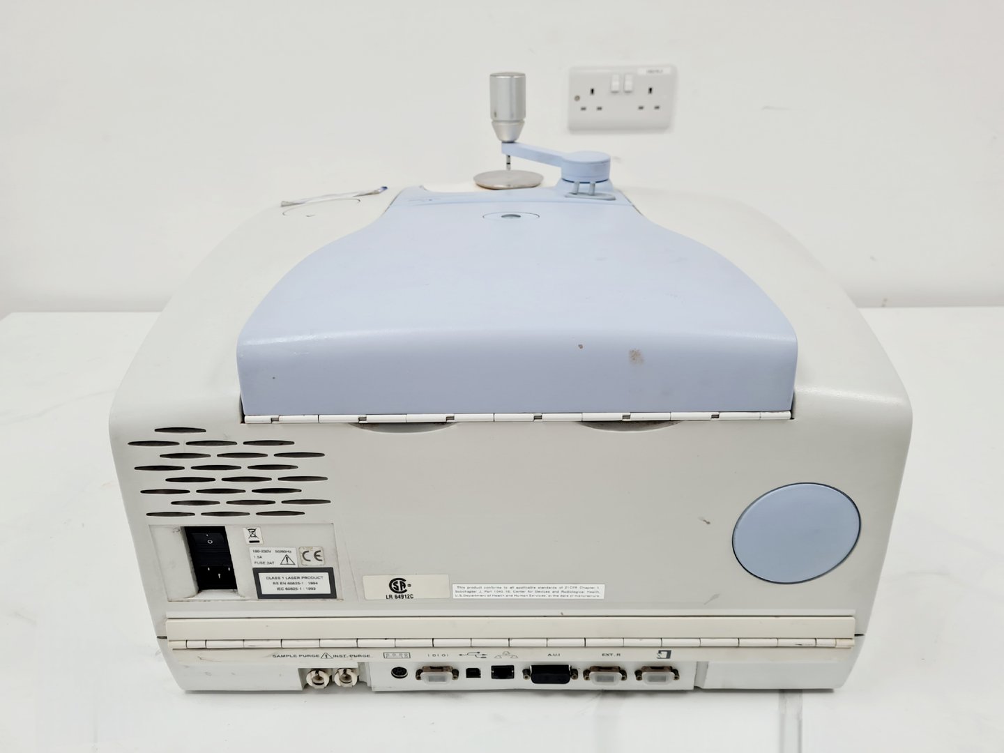 Image of Perkin Elmer Spectrum 100 FT-IR Spectrophotometer  Lab